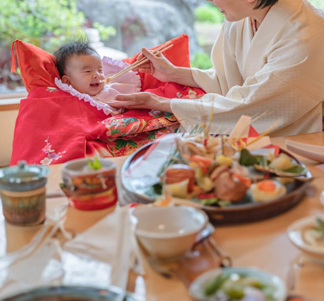 お食い初め（百日祝い）のカメラマン出張撮影サービス